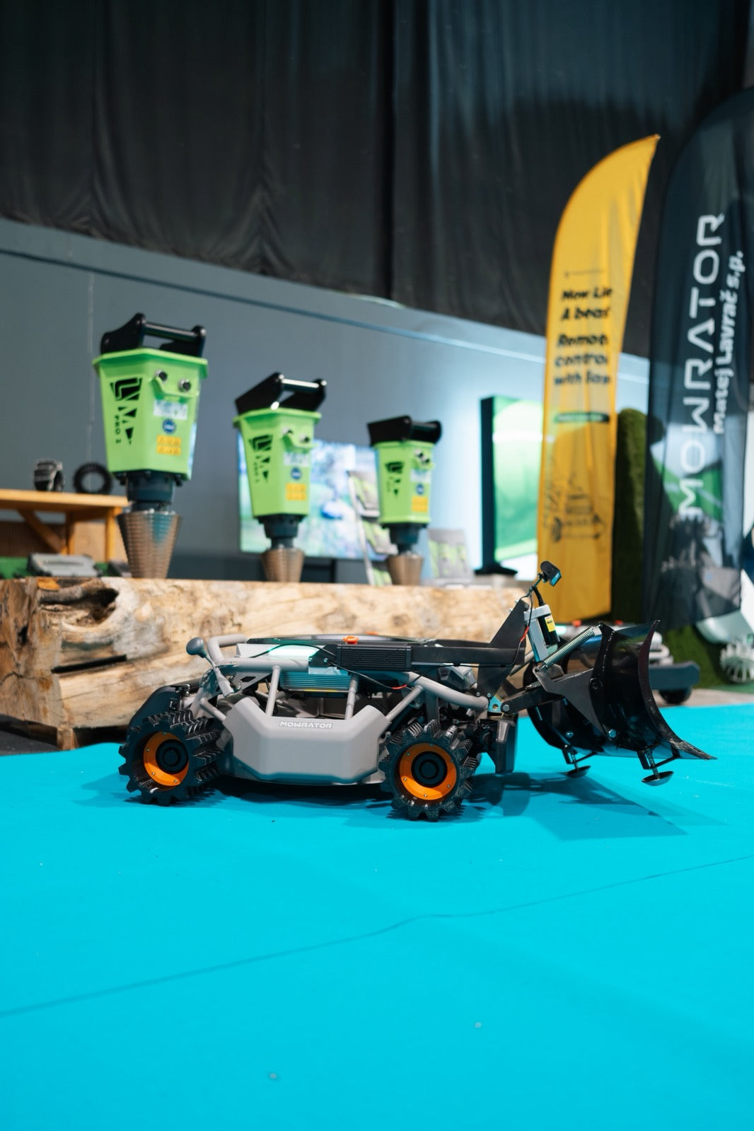 Mowrator S1 - 4WD 18Ah (with Off-road Wheels)