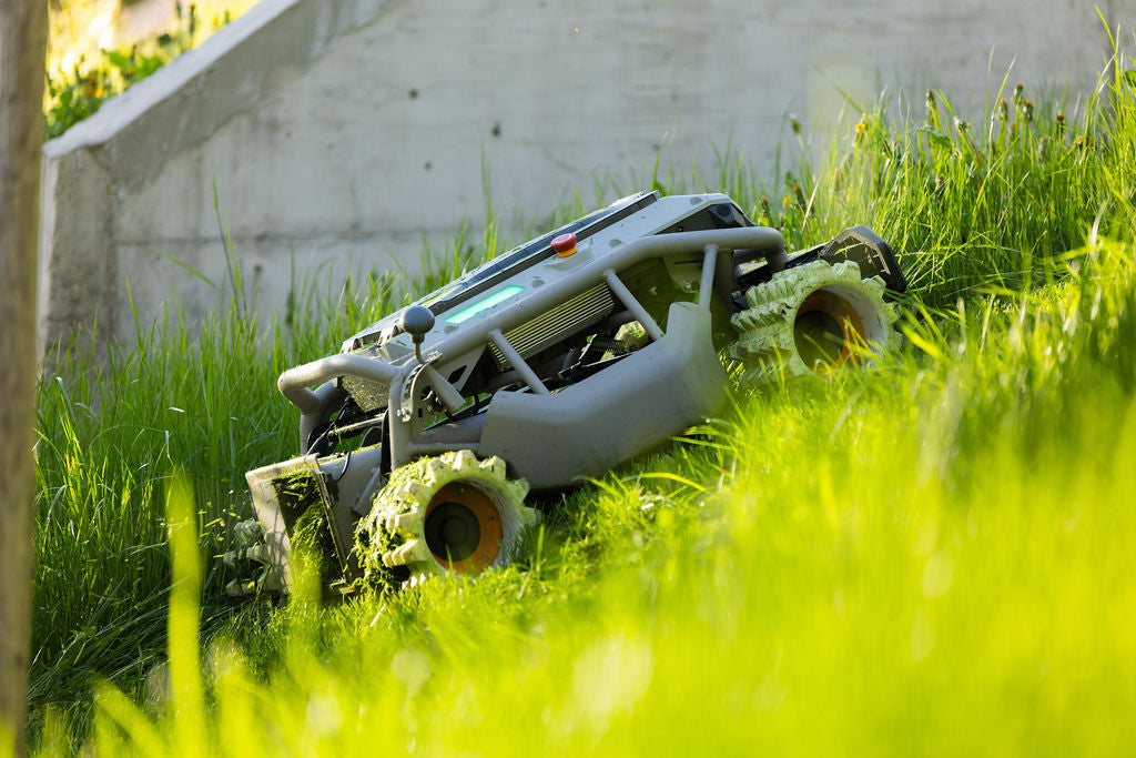 Mowrator S1 - 4WD 18Ah (with Off-road Wheels)