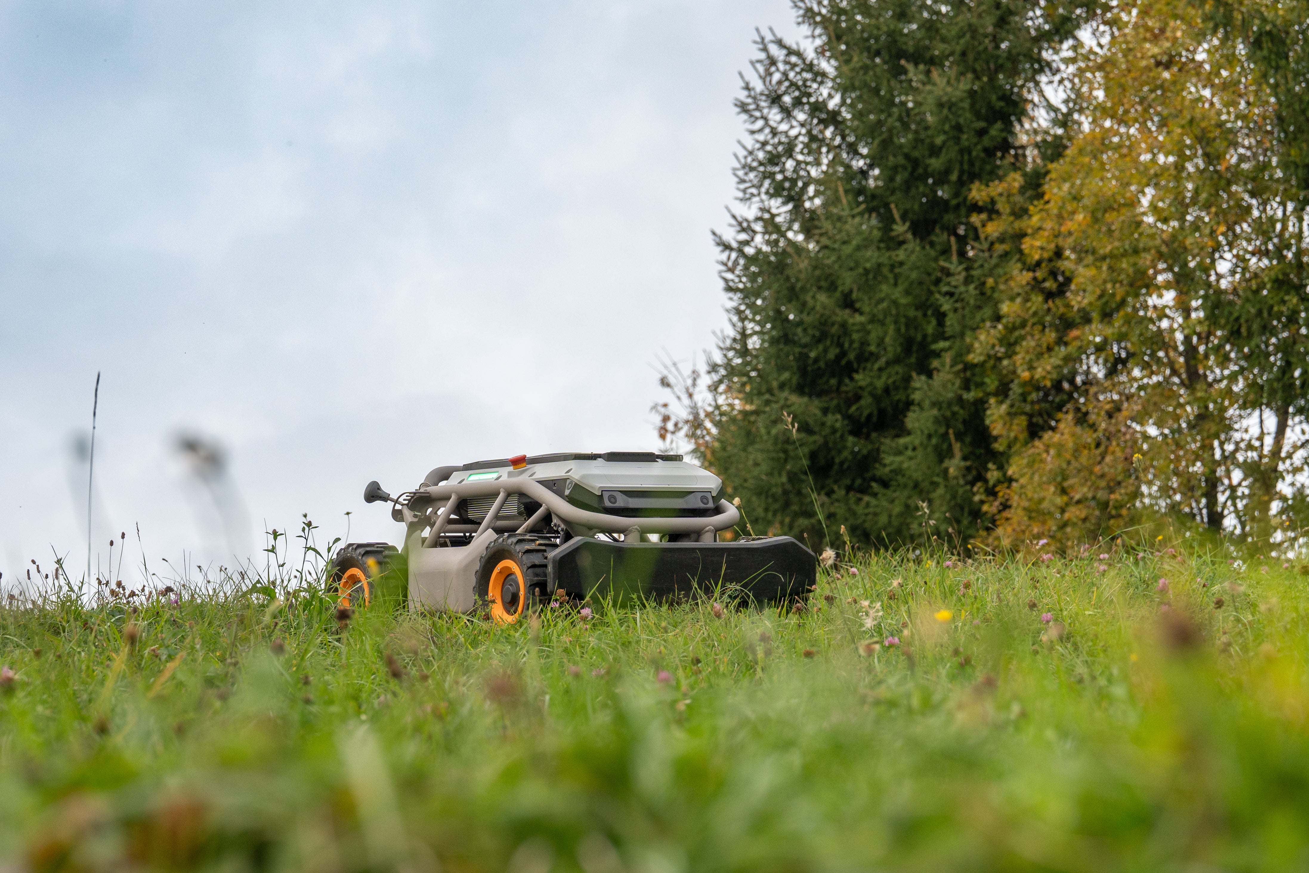 Mowrator S1 - 4WD 18Ah (Terrain wheels)