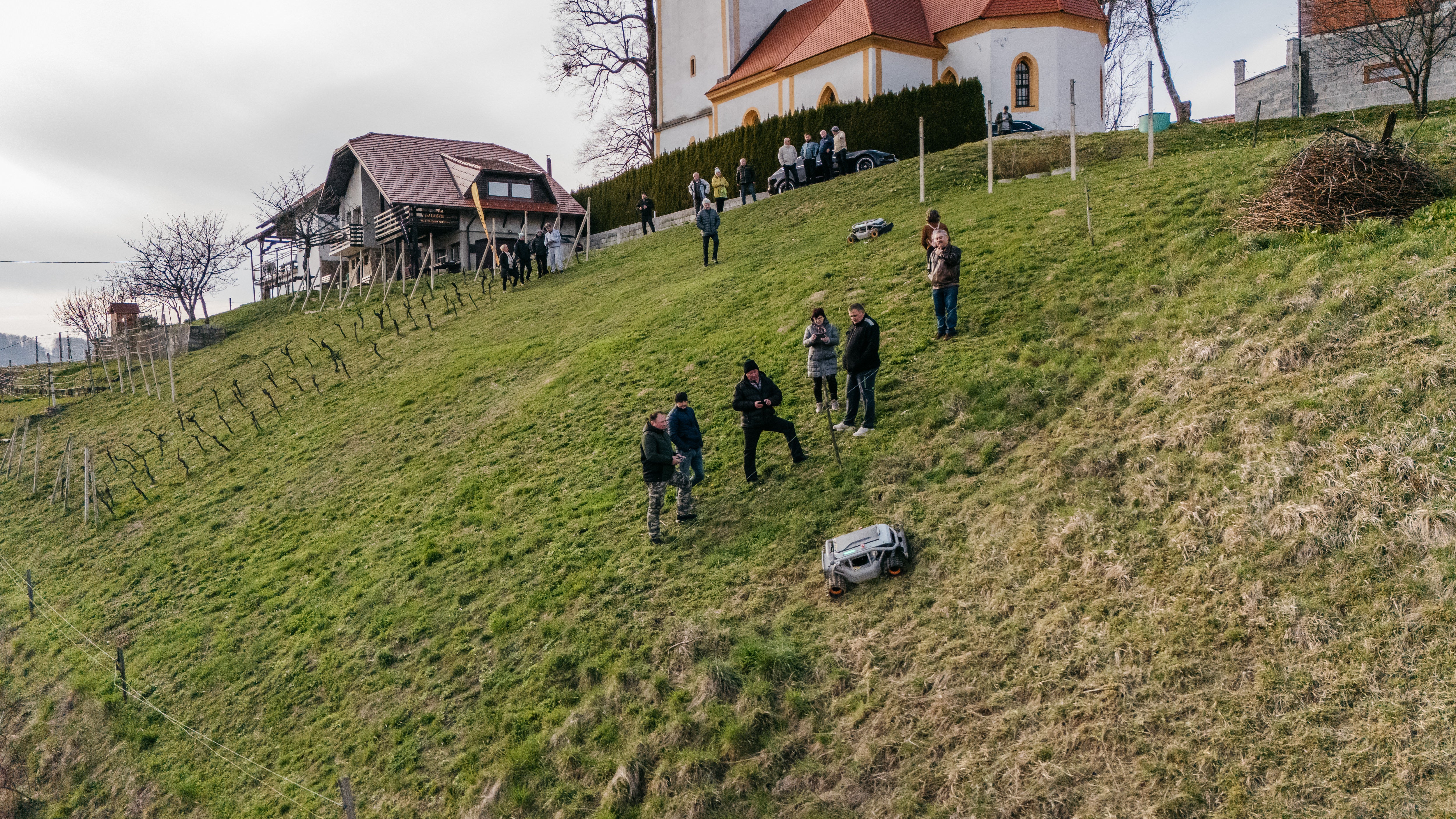 Mowrator S1 - 4WD 18Ah (with Off-road Wheels)