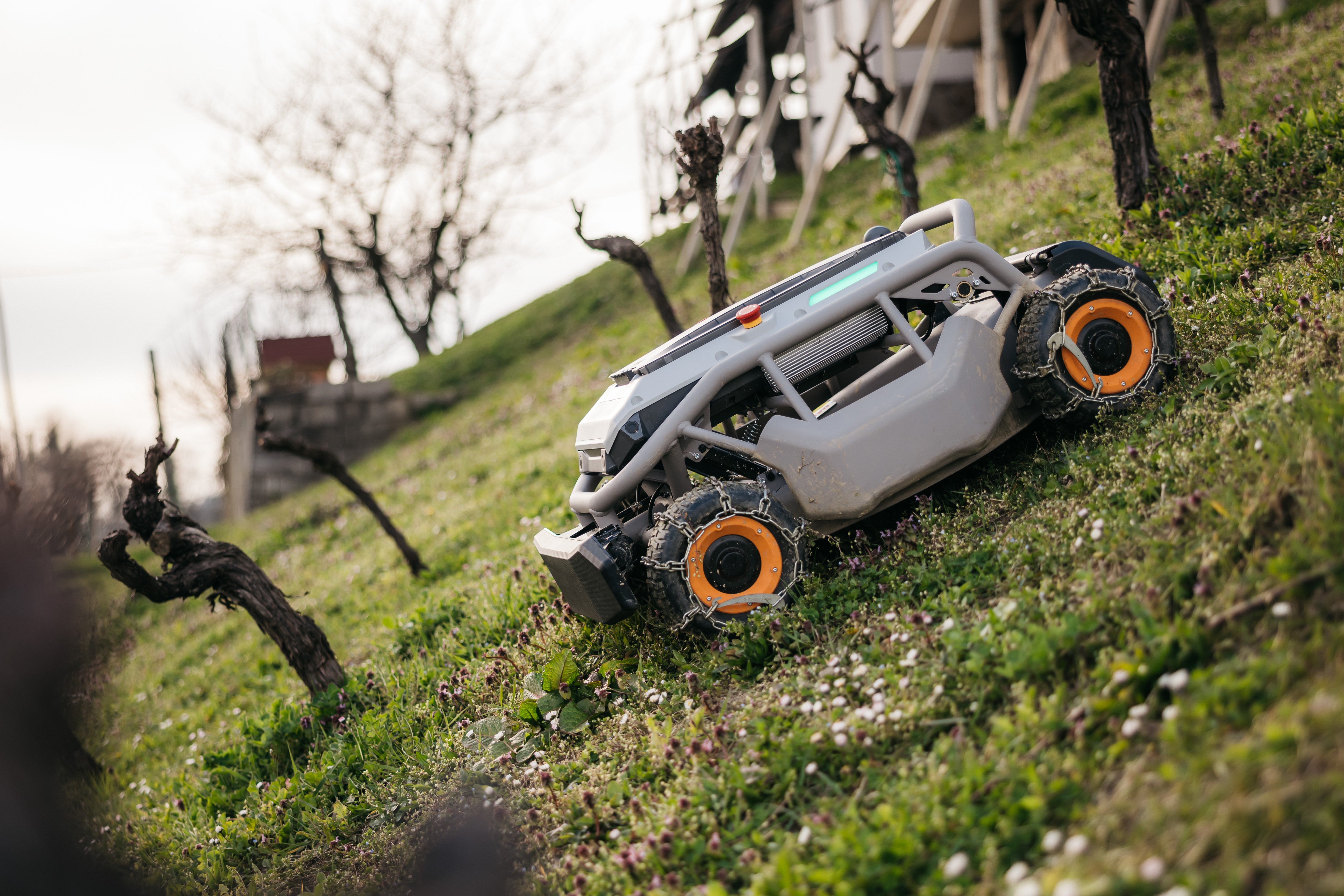 Mowrator S1 - 4WD 12Ah (mit Ketten)