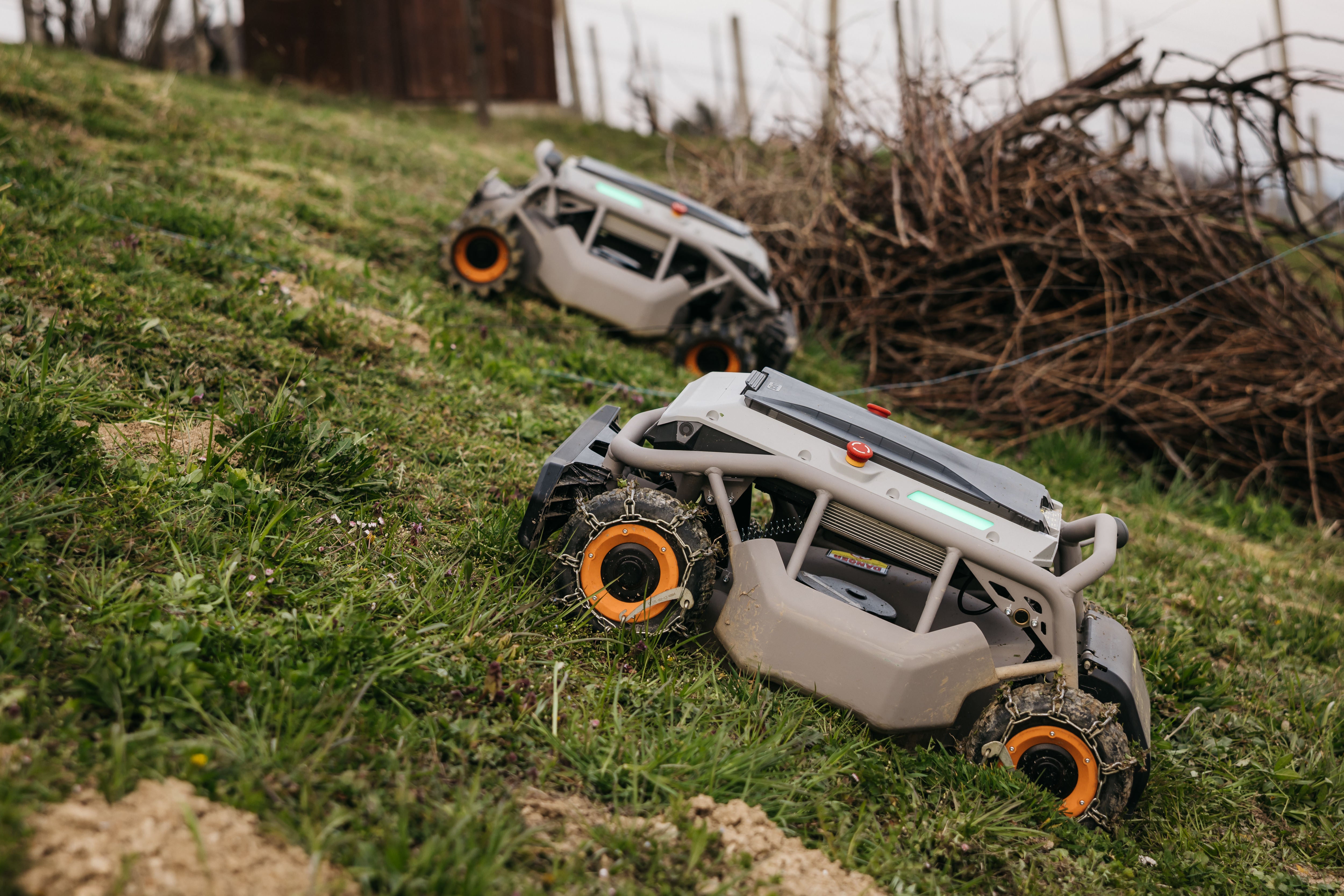 Mowrator S1 - 4WD 12Ah (mit Ketten)