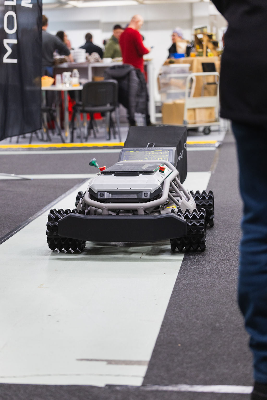 Mowrator S1 – 4WD 12Ah (mit Offroad-Rädern)