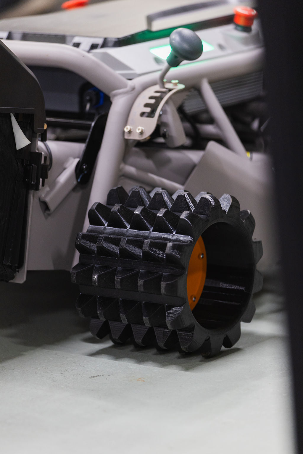 Mowrator S1 - 4WD 18Ah (with Off-road Wheels)