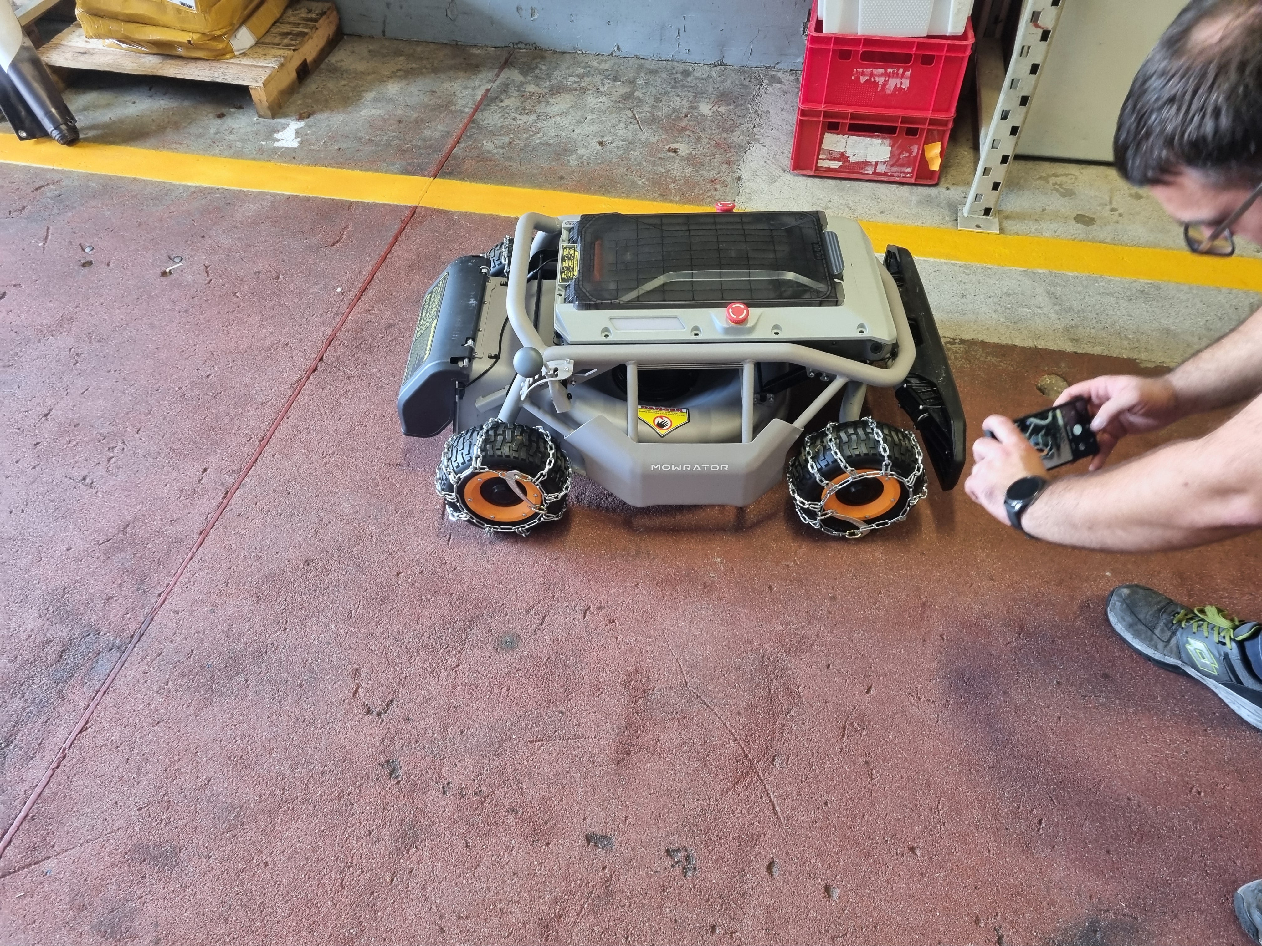 Mowrator S1 - 4WD 12Ah (mit Ketten)