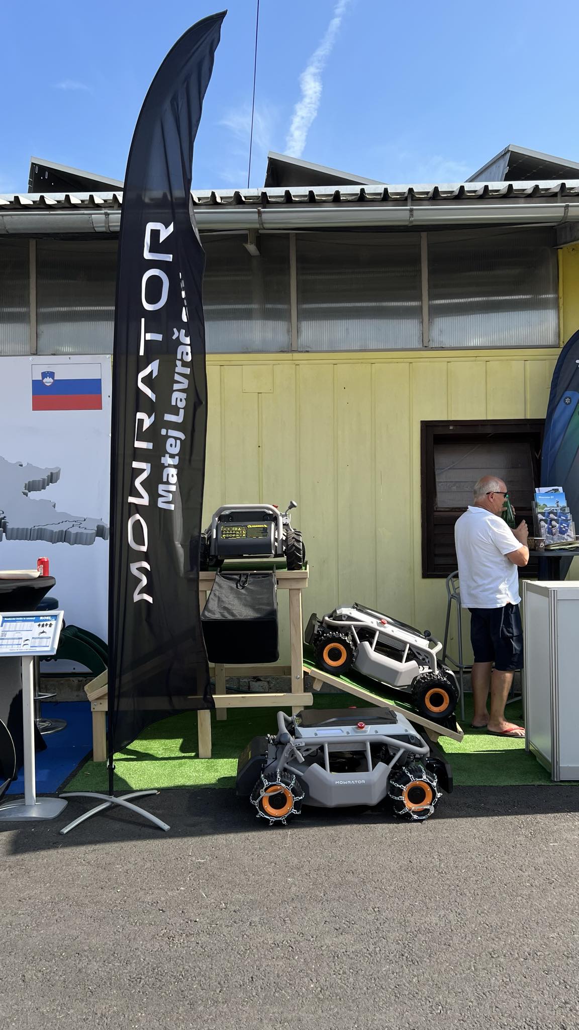 Mowrator S1 - 4WD 12Ah (mit Ketten)