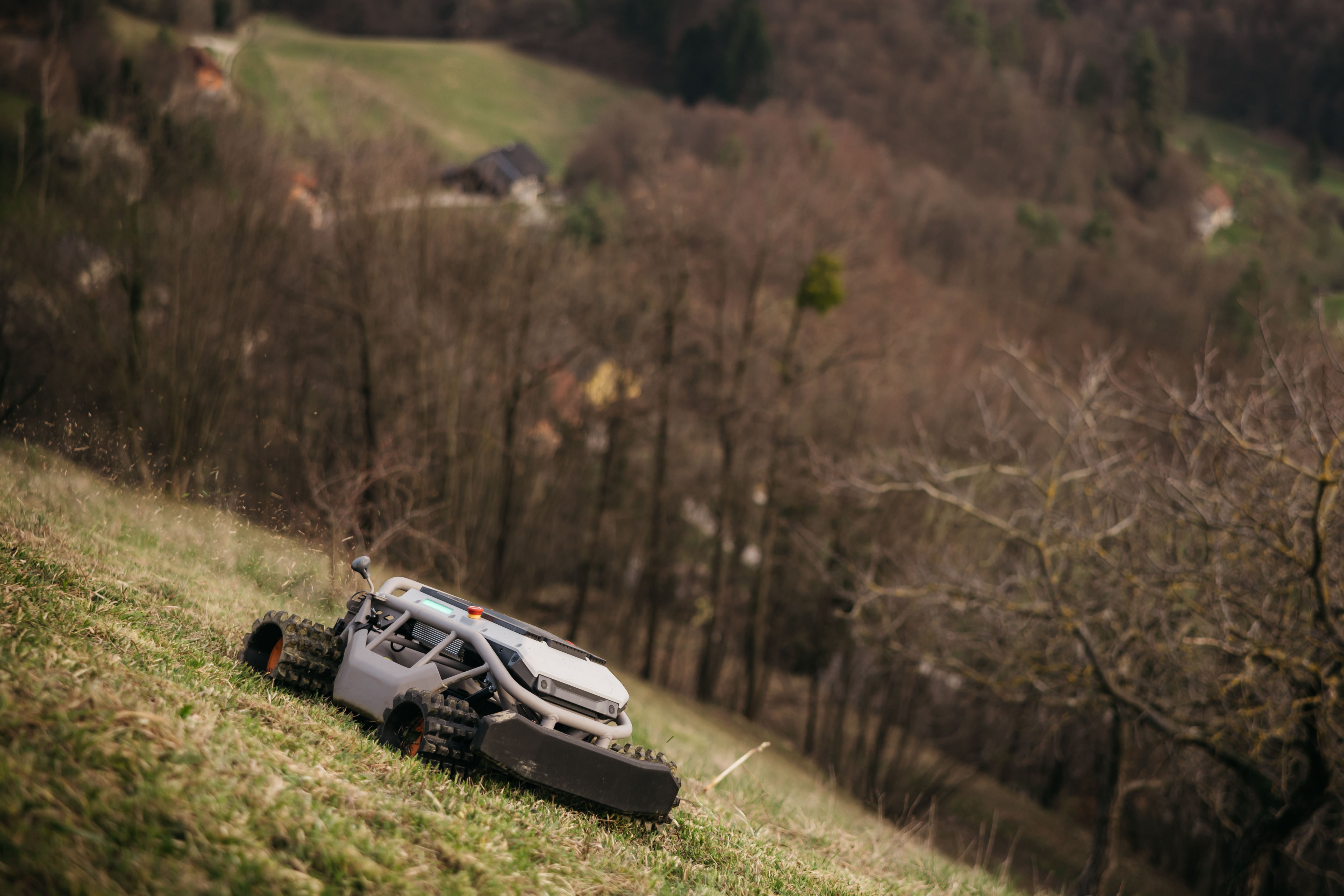 Mowrator S1 – 4WD 12Ah (mit Offroad-Rädern)