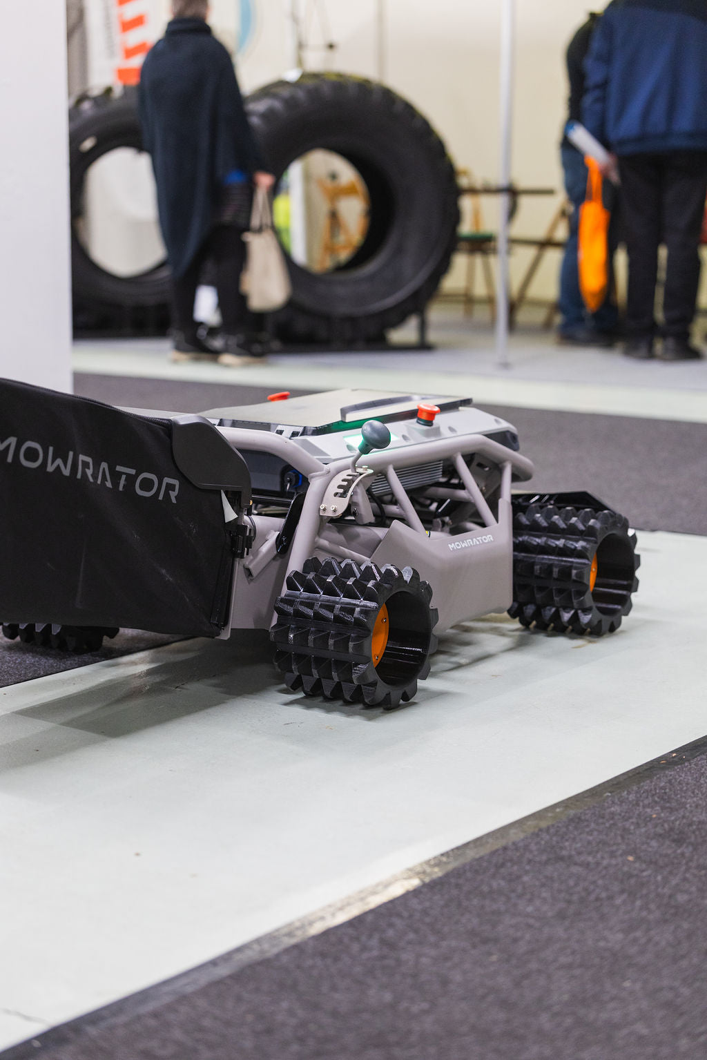 Mowrator S1 – 4WD 12Ah (mit Offroad-Rädern)